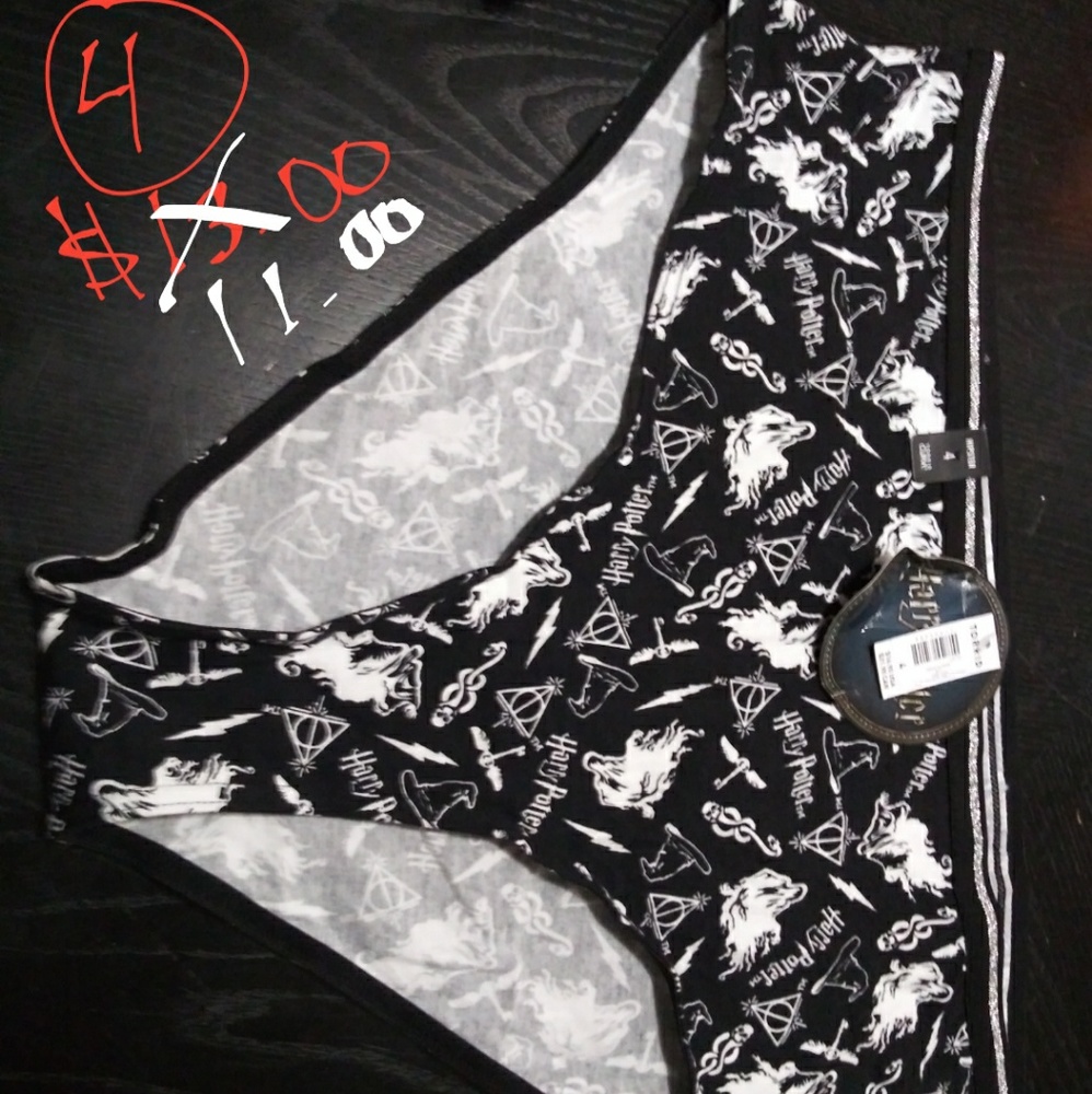 Size 4 torrid harry potter underwear new with tags